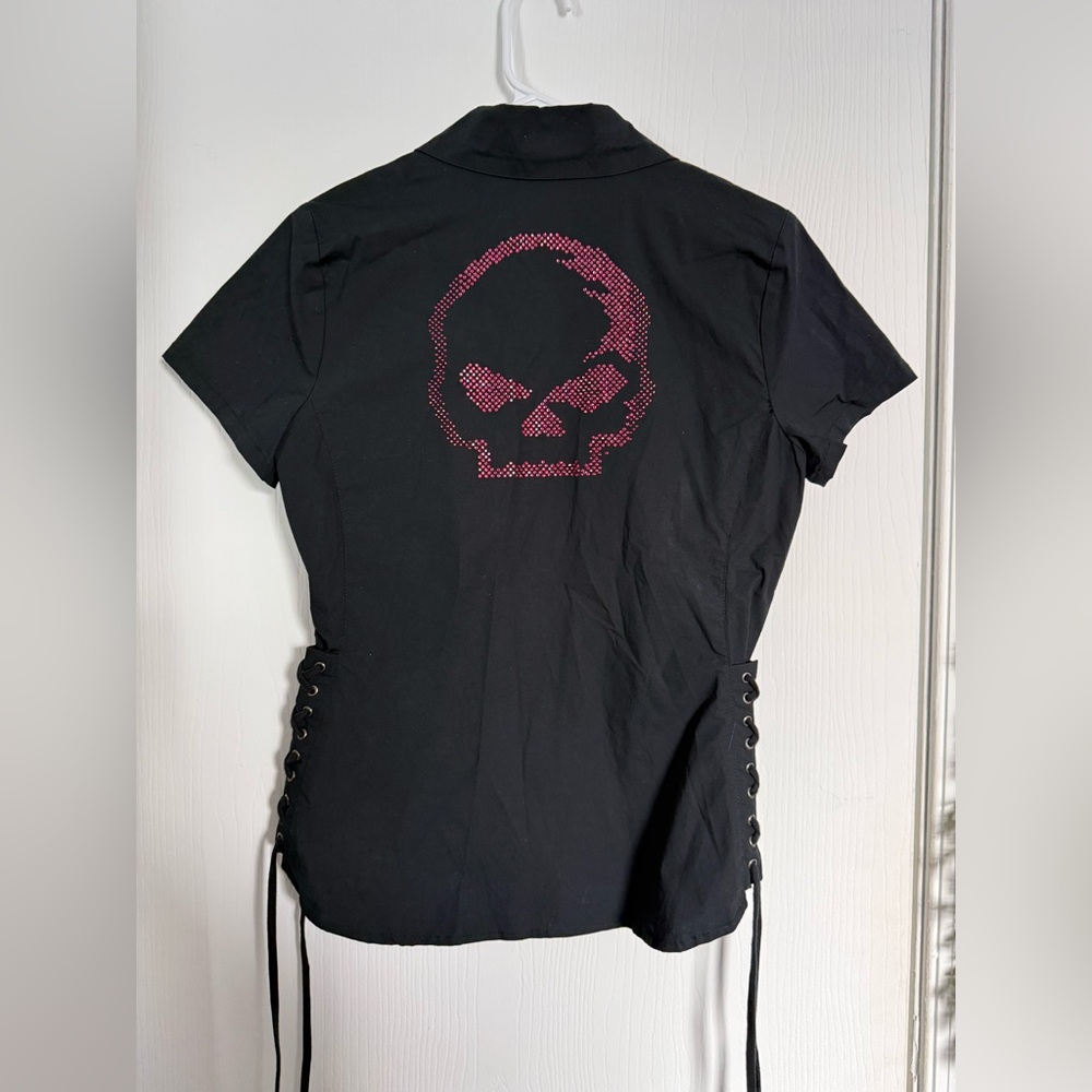 Women’s Harley Davidson Willie G Skull Laced Side Shirt with Rhinestones - Picture 2 of 10